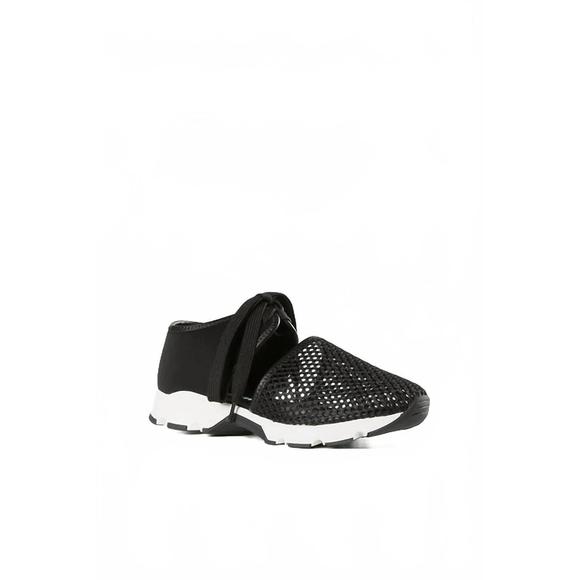 ALL BLACK Shoes - NEW ALL BLACK women's amazing mesh sneaker in black